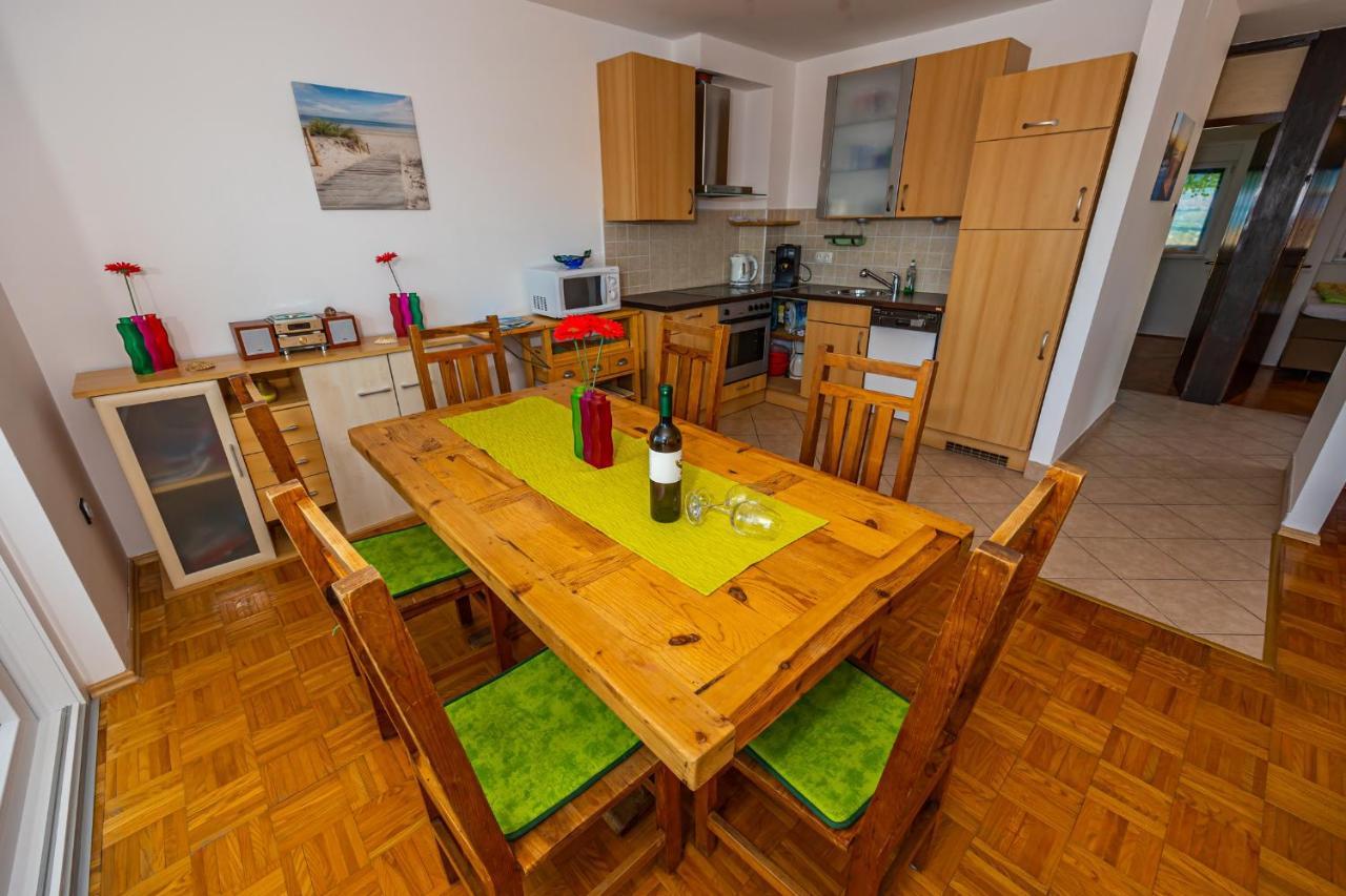 Apartment Svjetlana Драмал Екстериор снимка