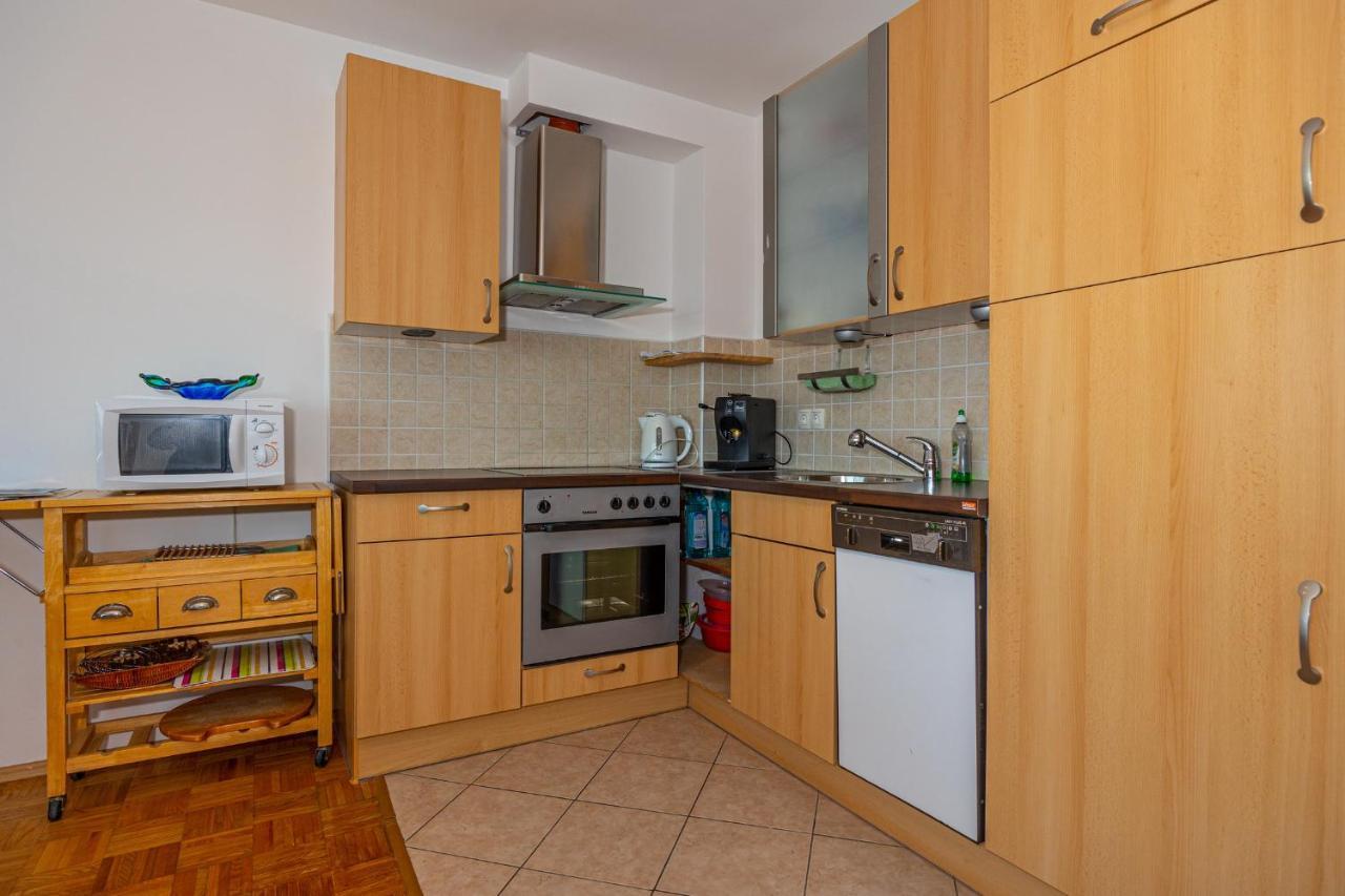 Apartment Svjetlana Драмал Екстериор снимка